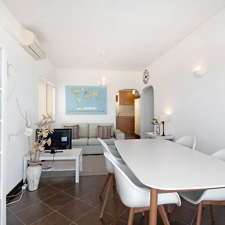 Ocean View Apartament *