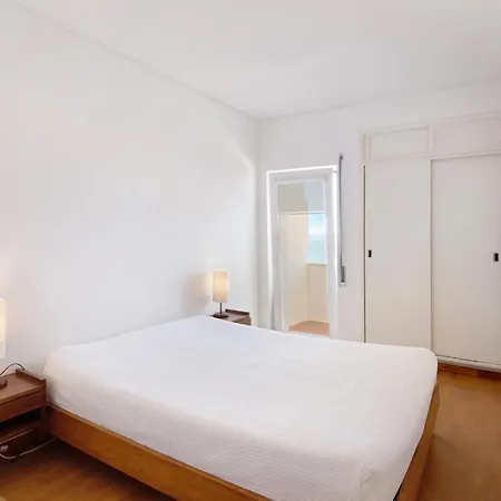 Ocean View Apartment *