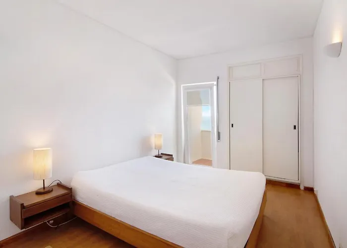 Ocean View Apartment *